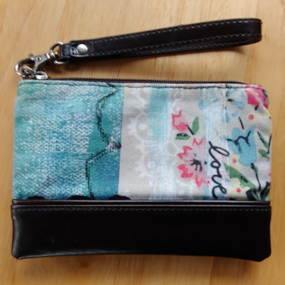 Love Wristlet